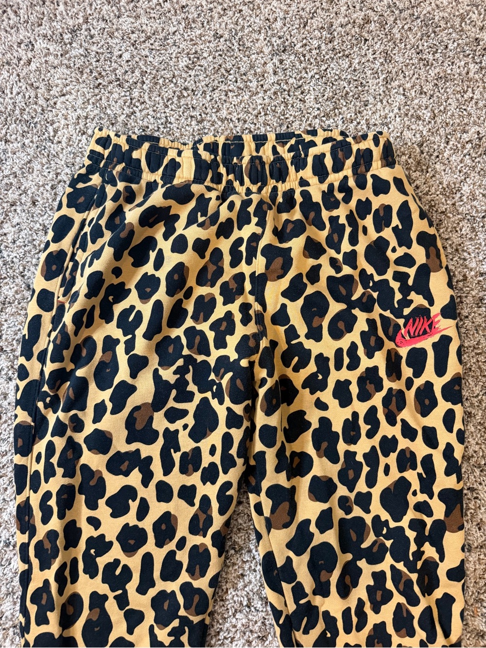 Nike Sportswear Men’s Leopard Tapered Club Fleece Sweatpants Size L NEW w/o tags - Picture 2 of 6